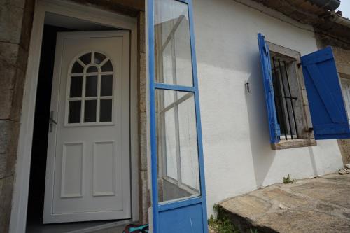 Premian House | Pet-Friendly Retreat at Les Volets Bleus - Rated 8.9/10