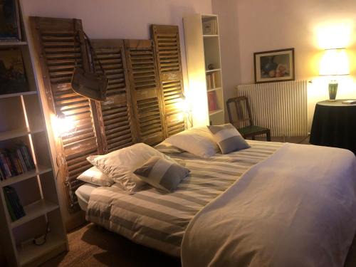 Cazouls-les-Beziers Bed & Breakfast | Inviting LES YUCCAS: Oceanfront Retreat with Pool Access