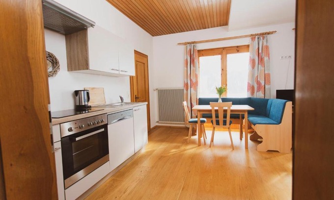 Liesing Hotel | Lesachtalerhof: Pet-Friendly Retreat with Breakfast & Hot Tub