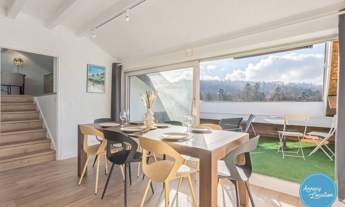 Bluffy Apartment | Cozy Appartement du Col - Steps from the Lake & Pool Access