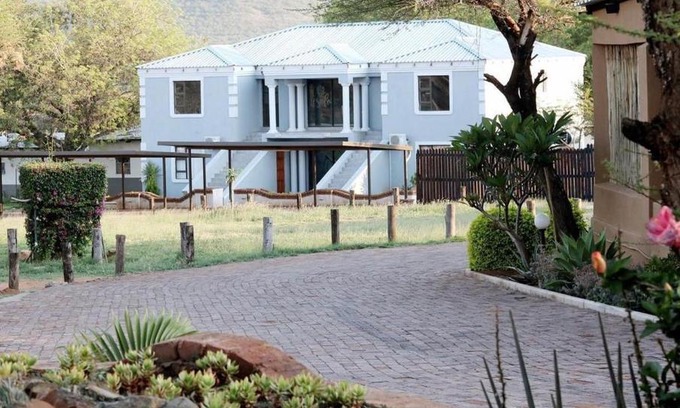 Greater Tubatse Hotel | Discover Lesolo Lodge: Pool, Spa & Family-Friendly Fun