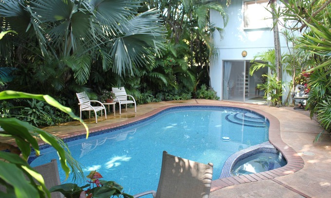 Kailua Cottage | Steps from Kailua Beach: Oceanfront Retreat with Spa