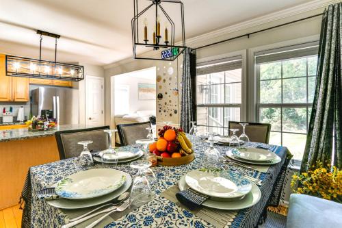 Hagerstown House | Less Than 2 Mi to Dtwn Hagerstown Townhome with Fireplace
