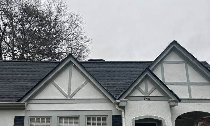 Summerville House | Conveniently Located Near Masters with Family-Friendly Amenities