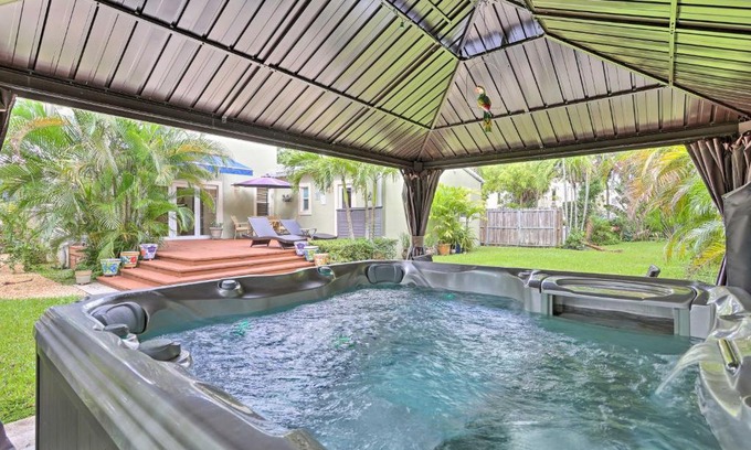 Miami Springs House | Stylish 2-Bedroom Loft Getaway Near Downtown Attractions