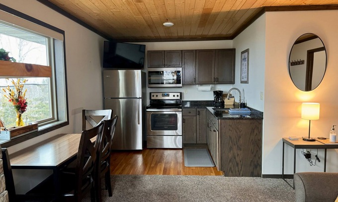 Two Harbors Condo | Lake View Suites at Lester River Gooseberry Trailside