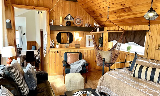 Altmar Cottage | Cozy Retreat at Woodson Bella Vista with Lake View & Spa