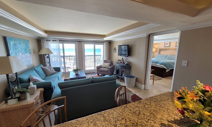 Sunnyside Condo | Rejuvenate Your Soul by the Waves with Ocean Views & Spa