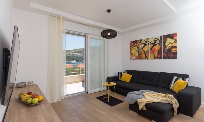 Babin Kuk Apartment | Experience Unmatched Hospitality and Oceanfront Bliss