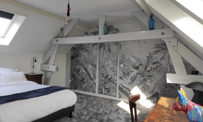 Ennetieres-en-Weppes House | Oceanfront Retreat at Letabli with Family-Friendly Amenities