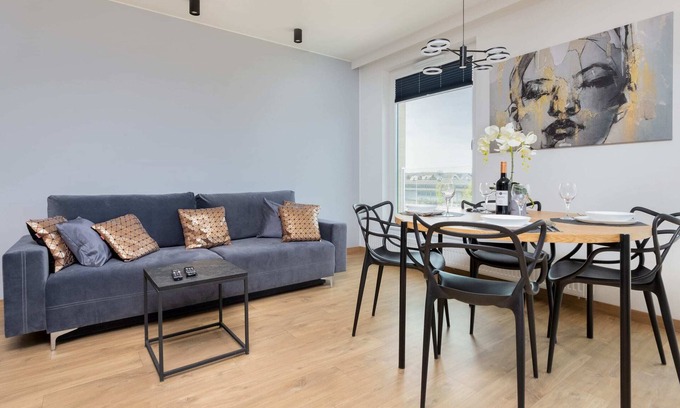 Nowy Port Apartment | Przystań Letnica 58: Cozy Balcony Retreat for Families