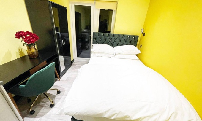 Headstone North Apartment | Comfortable Letzi Private En-Suite with Breakfast Included
