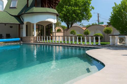 Bogacs Apartment | Relax at Levendula Üdülőház with Pool and Family Amenities