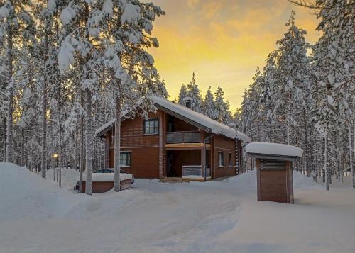 Sirkka Villa | Exceptional Levi President Suksitie Chalet - Family-Friendly Escape