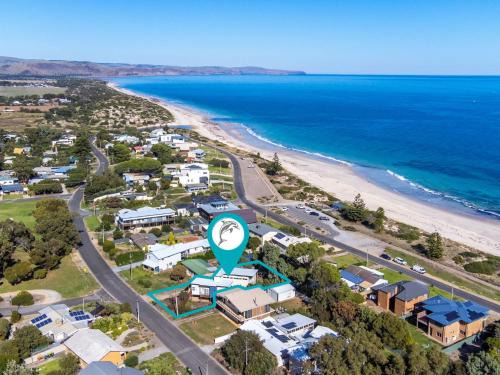 Carrickalinga House | Family-Friendly Lewis Retreat on 40 Lewis Road