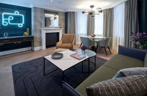 Kensington Apartment | Elegant Lexham Gardens by Cheval Maison - 5-Star Stay