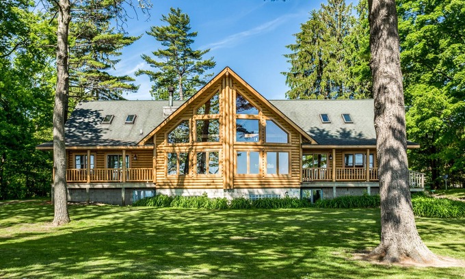 Lexington Cabin | Lexington - Lake Huron Log Home with Sandy Beach & Pool