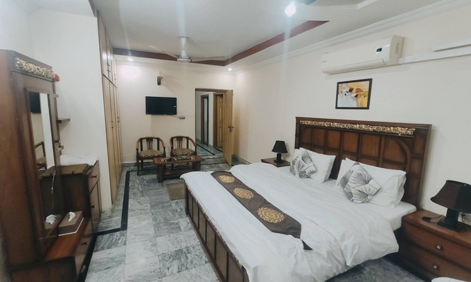 G-9 Sector House | Welcoming LEXUS HOME: Centrally Located & Family-Friendly