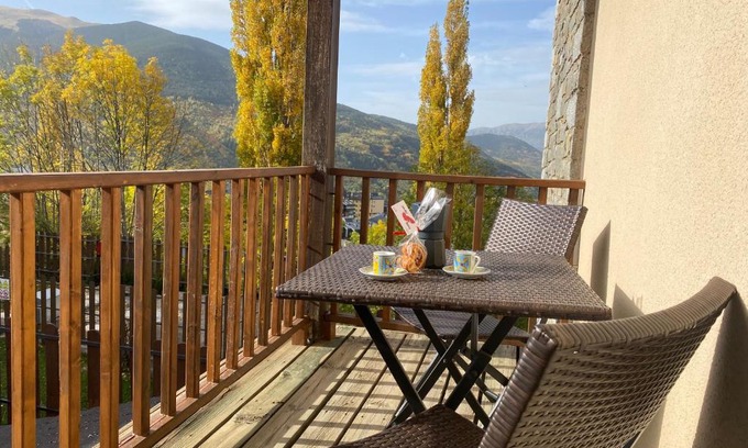 Cerler Apartment | Family-Friendly LH Apartamentos Prados 1 with Great Access