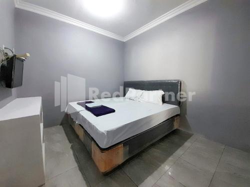 Tuban Sub-District Hotel | Top-Rated LH101 Guest House Syariah near Makam Sunan Bonang