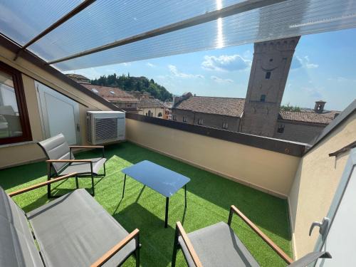 Centro Urbano Apartment | Discover LHE Central View Boutique: Top-Rated 4-Star Retreat