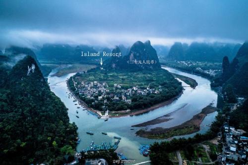 Yangshuo Hotel | Relax at Yangshuo Xingping Island Resort - 4-Star Retreat