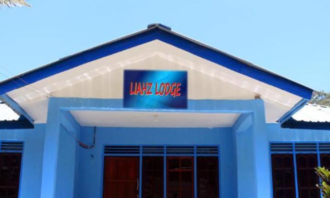 Moni House | Family-Friendly Liahz Lodge with Inviting Hot Tub