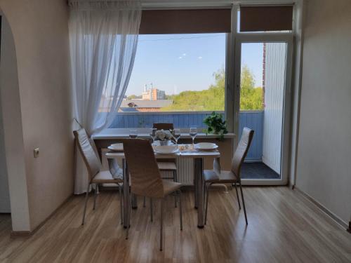 Liepaja Apartment | Beautiful Libava Apartment with Balcony - Rated 9/10!