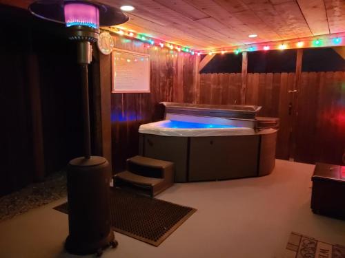 Taos House | Discover Libby's Taos Casita - The Hideaway with Hot Tub