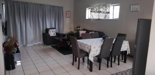 Hurlyvale Apartment | Family-Friendly Libem Lodge 11 with High Guest Ratings
