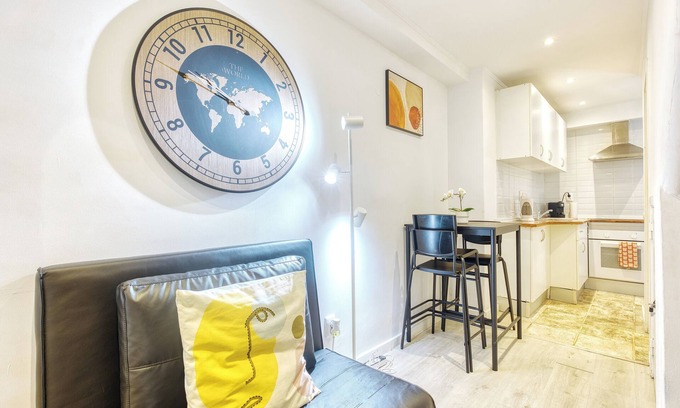 Santos Apartment | Guest Rated: Libertas Apartment in Lisbon's Historic Center
