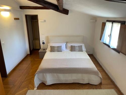 Old Town Apartment | Ideal Stay at Liberty Apartment Franceschetta - 10/10 Rating
