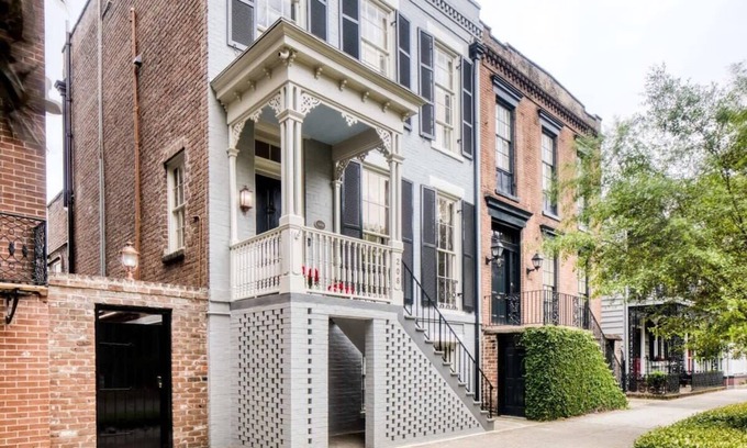 Historic District - North Apartment | Historic Liberty House: Guest Rated 10/10 & Centrally Located