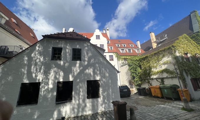 Innenstadt Apartment | Discover Liboria II: A Historic Gem in Augsburg