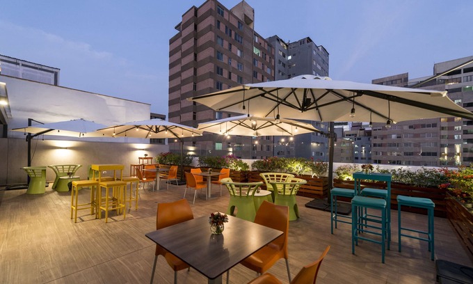 Leuro Hotel | Discover Libre Hotel: Guest Rated 9.4 with Spa & Dining