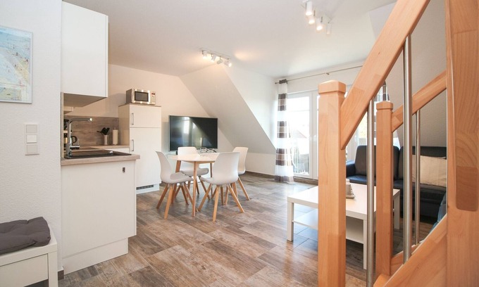Norden Apartment | Bright Upper-Floor Apartment with Lake View & Pet-Friendly