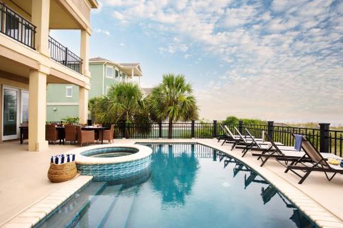 Palmetto Dunes House | Oceanfront Haven: Lido by AvantStay with Pool & Hot Tub