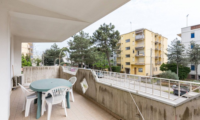 Lido degli Estensi Apartment | Relaxing Retreat at Lido degli Estensi, Steps from the Sea