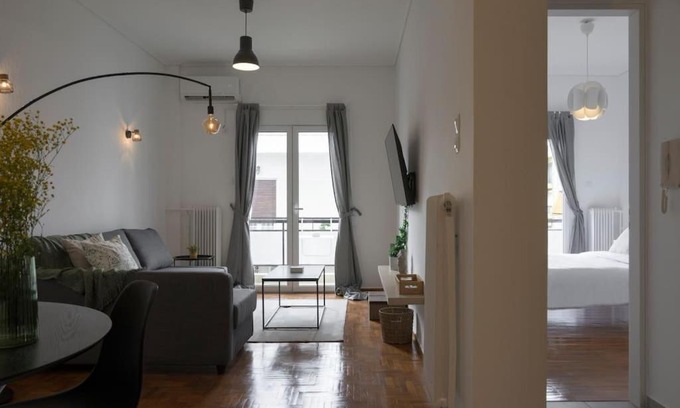 Athens Apartment | Liebe: Family-Friendly Apartment with Top 10/10 Rating