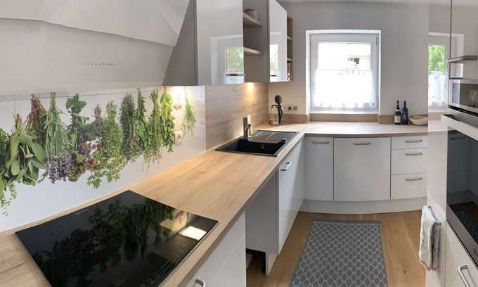 Furstenfeldbruck District Apartment | Beautifully Renovated Retreat with Spa and Hot Tub Access