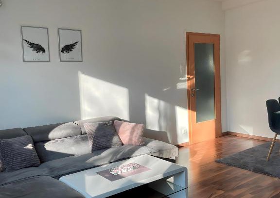 Vienna Apartment | Discover Liesing Luxus: Cozy Apartment in Prime Location