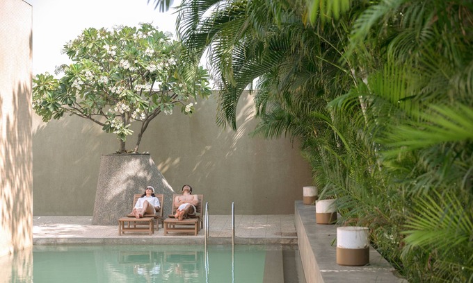 Kadi Hotel | Relaxing Getaway at Lake Villas Resort & Club with Pool