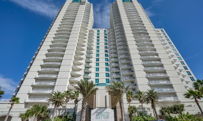 South Padre Island Condo | Experience Bliss at Sapphire on SPI: Ocean Views & Spa