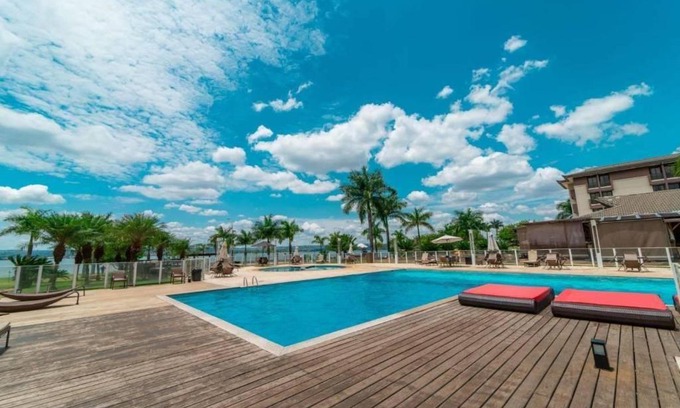Smin Apartment | Relaxing Life Resort by the Lakeside with Spa & Ocean Views