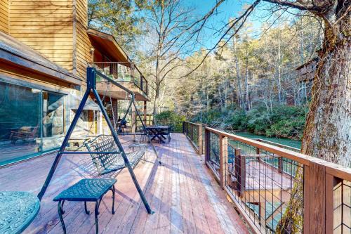 Ellijay House | Experience Life's a River: Pet and Child Friendly Stay