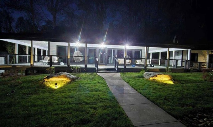 Brevard House | Experience Life's Good Retreat Near Pisgah National Forest