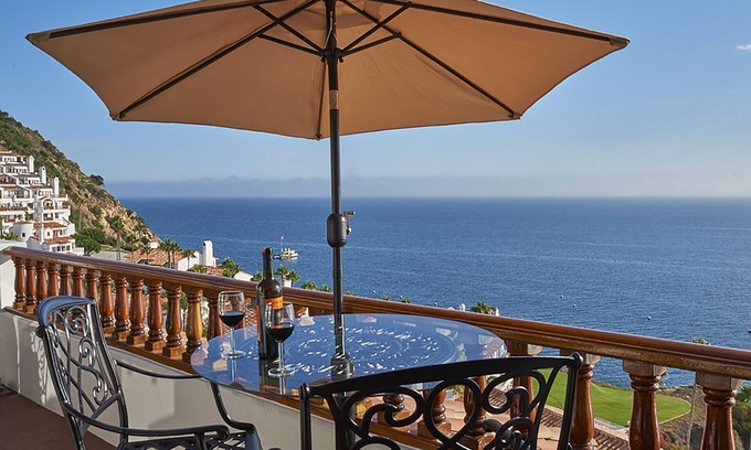 Avalon Villa | Bright Hamilton Cove Villa La Casa Sirena with Golf Cart