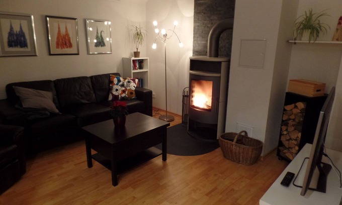 Holweide Apartment | Bright Roof Studio in Downtown Cologne - Rated 9.8/10