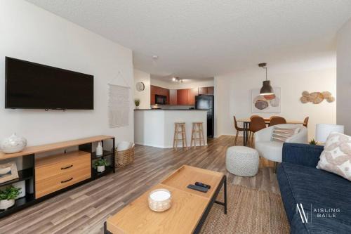 East Kootenay Apartment | Bright & Breezy Retreat with Pool and Hot Tub, Pet Friendly