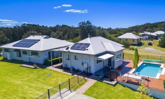 Boat Harbour Villa | Bright Beach House with Pool & Ocean Views, Guest Rated 10/10